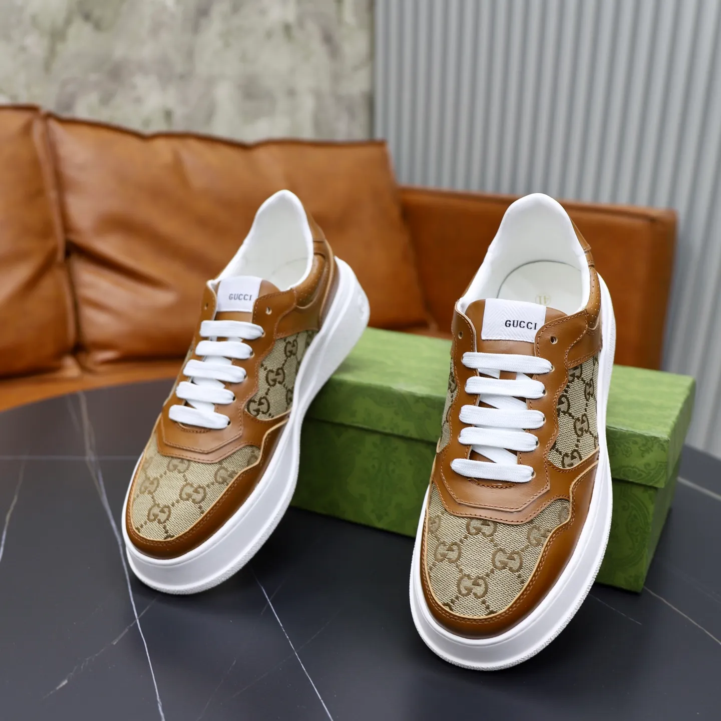 Men's shoes: 400💰🙅‍♂️🙅‍♂️🙅‍♂️ Brand: GUCCI Standard code: 38-44 (45 customized) Grade: Same as the official website Material: Original leather splicing brand cloth Comfortable and breathable sheepskin lining Lightweight wear-resistant outsole Style category: Men's fashion casual shoes Sports shoes Distinguished luxury brand elements Top luxury Color: actual picture color